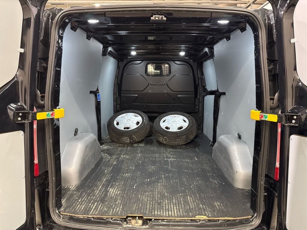 Ford Transit Custom 2023 Musta