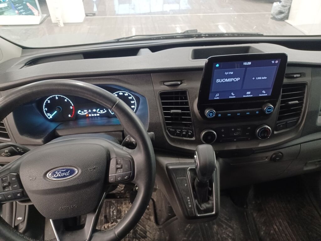 Ford Transit Custom 2023 Musta