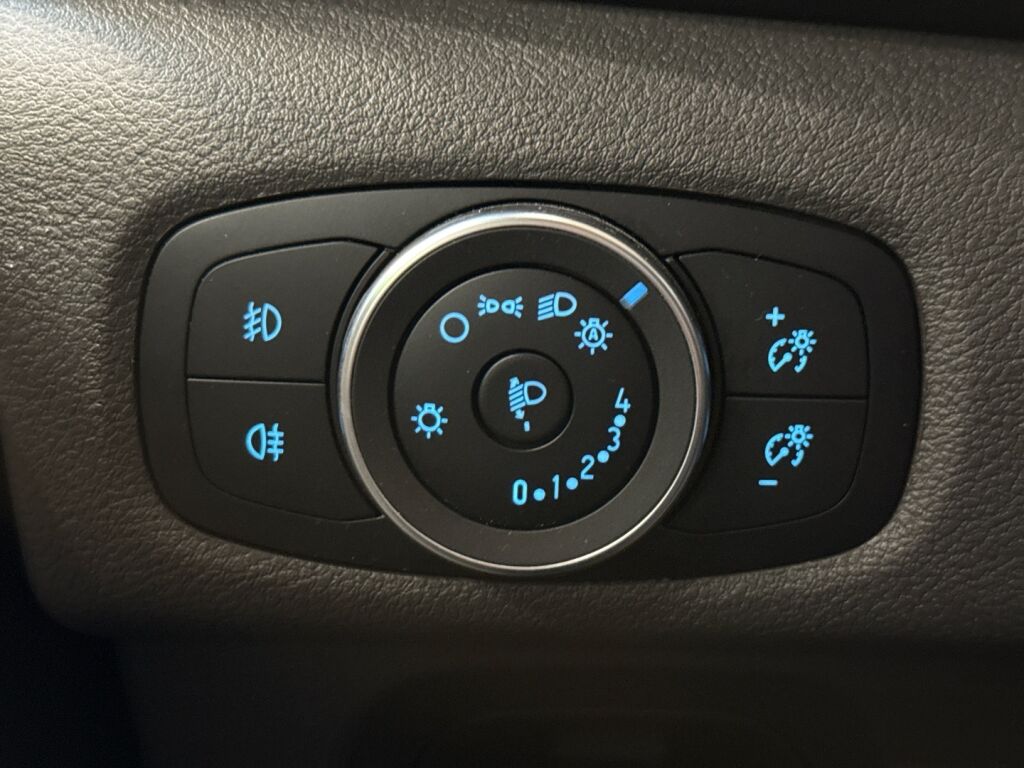 Ford Transit Custom 2023 Musta