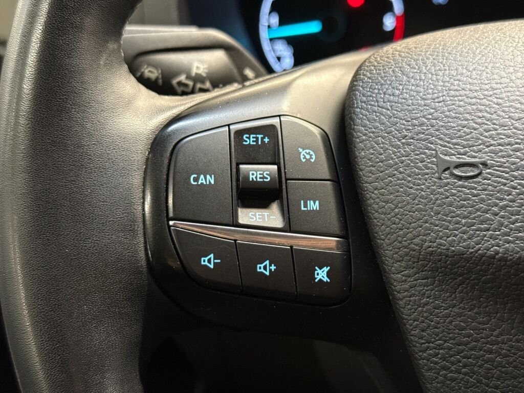 Ford Transit Custom 2023 Musta