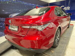 Toyota Camry 2023 Punainen