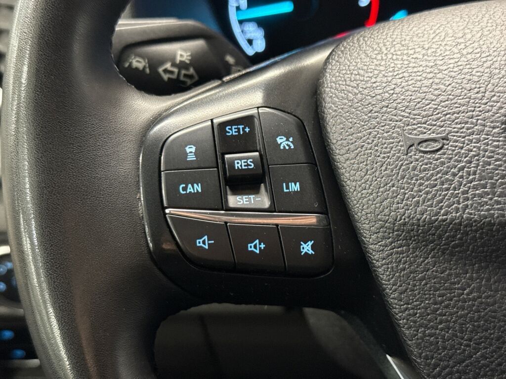 Ford Transit 2023 Valkoinen