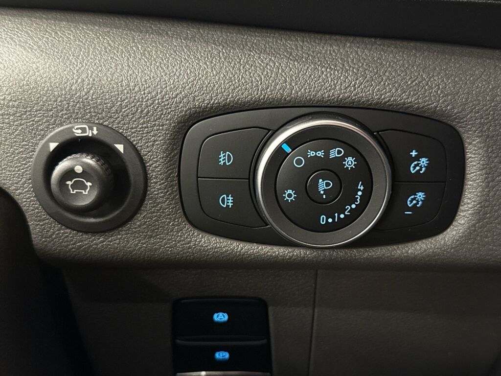 Ford Transit 2023 Valkoinen