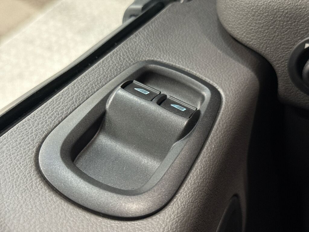 Ford Transit 2023 Valkoinen