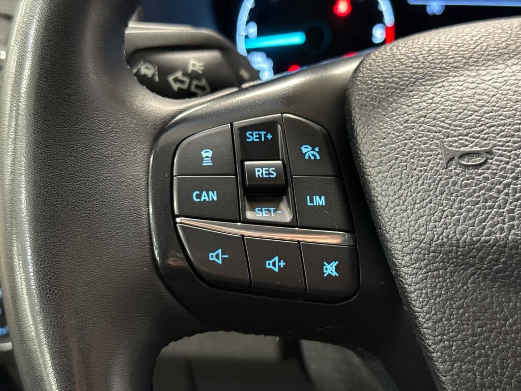 Ford Transit 2023 Valkoinen