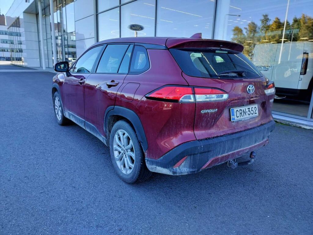 Toyota Corolla Cross 2023 Punainen