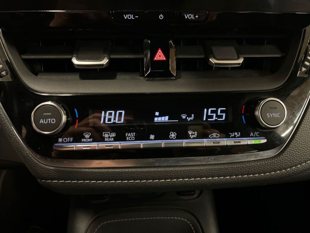 Toyota Corolla 2023 Musta