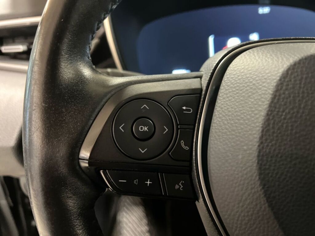 Toyota Corolla 2023 Musta