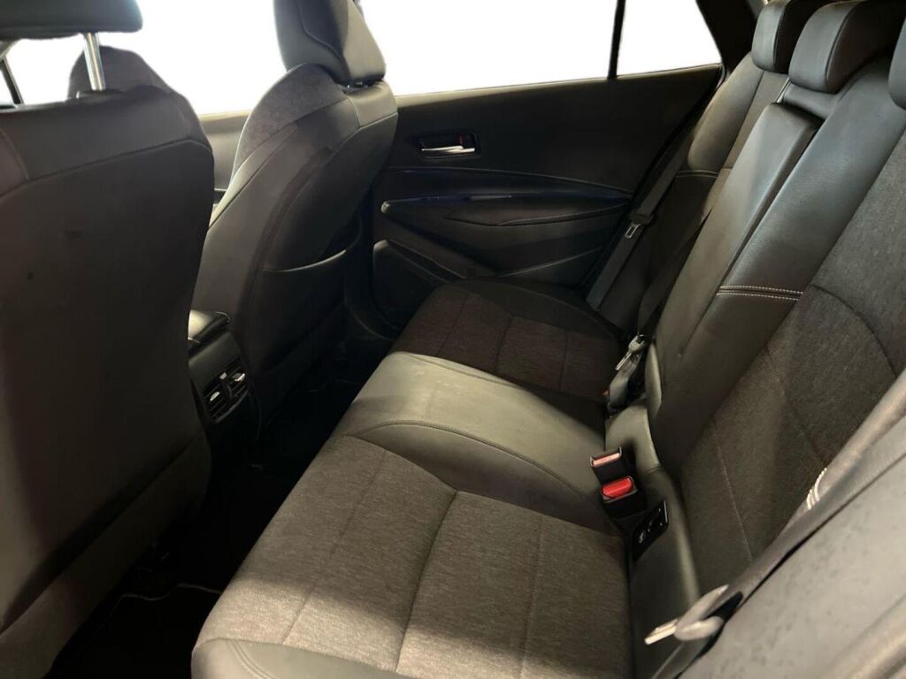 Toyota Corolla 2023 Musta