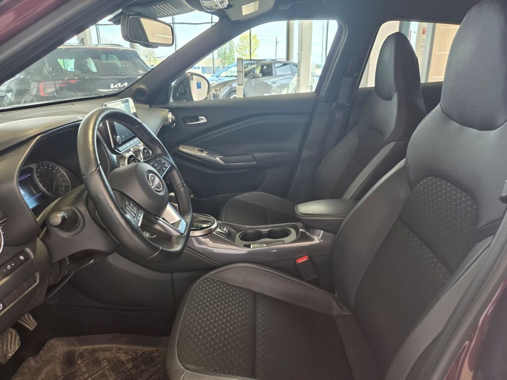 Nissan Juke 2023 Punainen