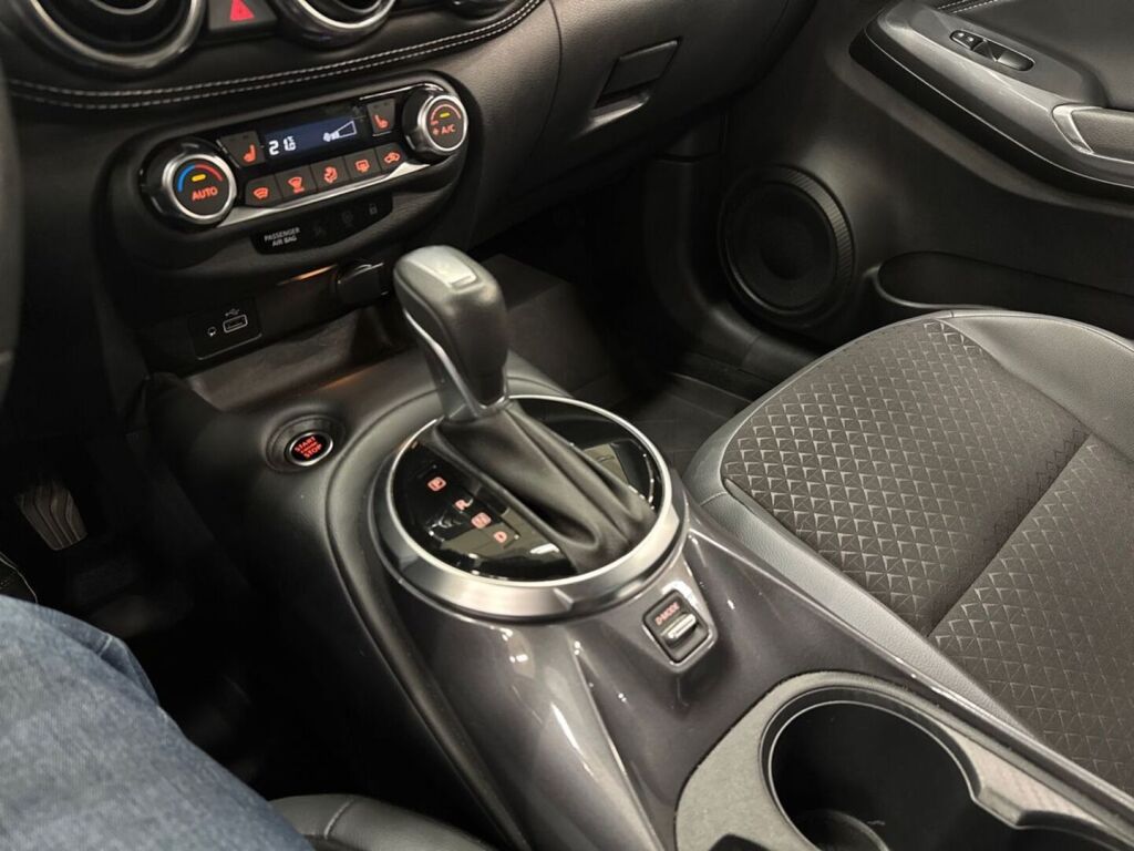 Nissan Juke 2023 Punainen