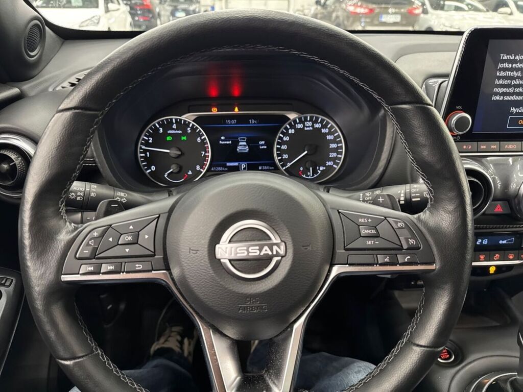 Nissan Juke 2023 Punainen