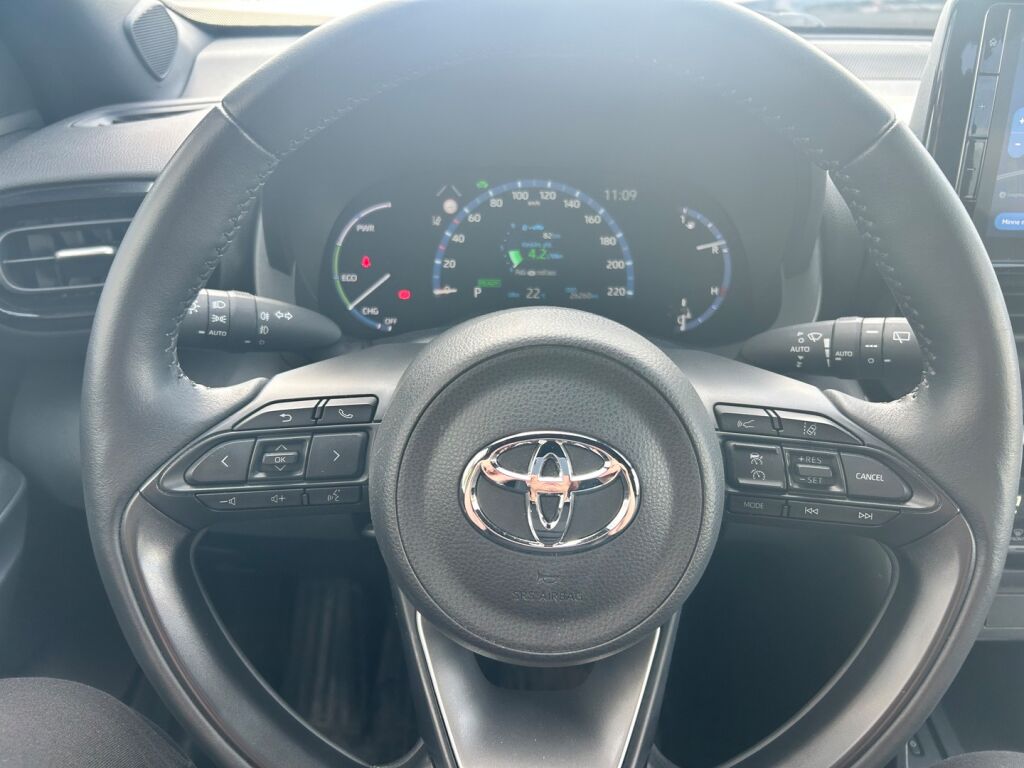 Toyota Yaris Cross 2023 Keltainen