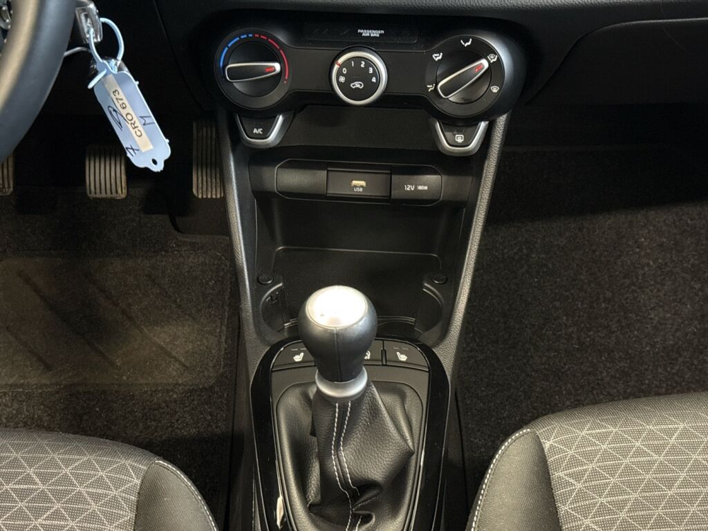 Kia Picanto 2024 Musta