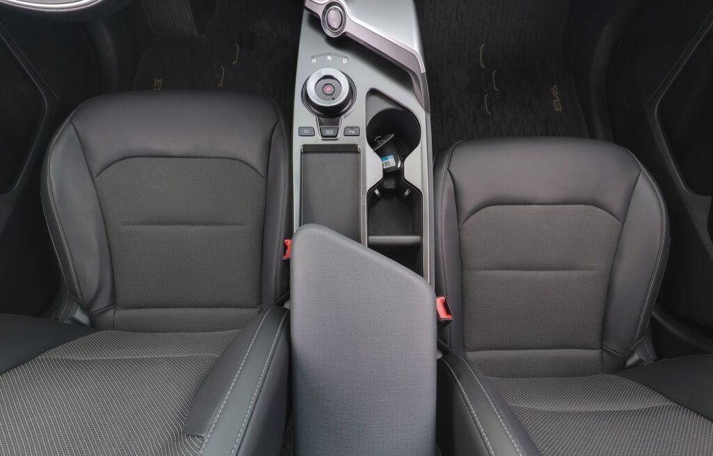 Kia EV6 2023 Sininen