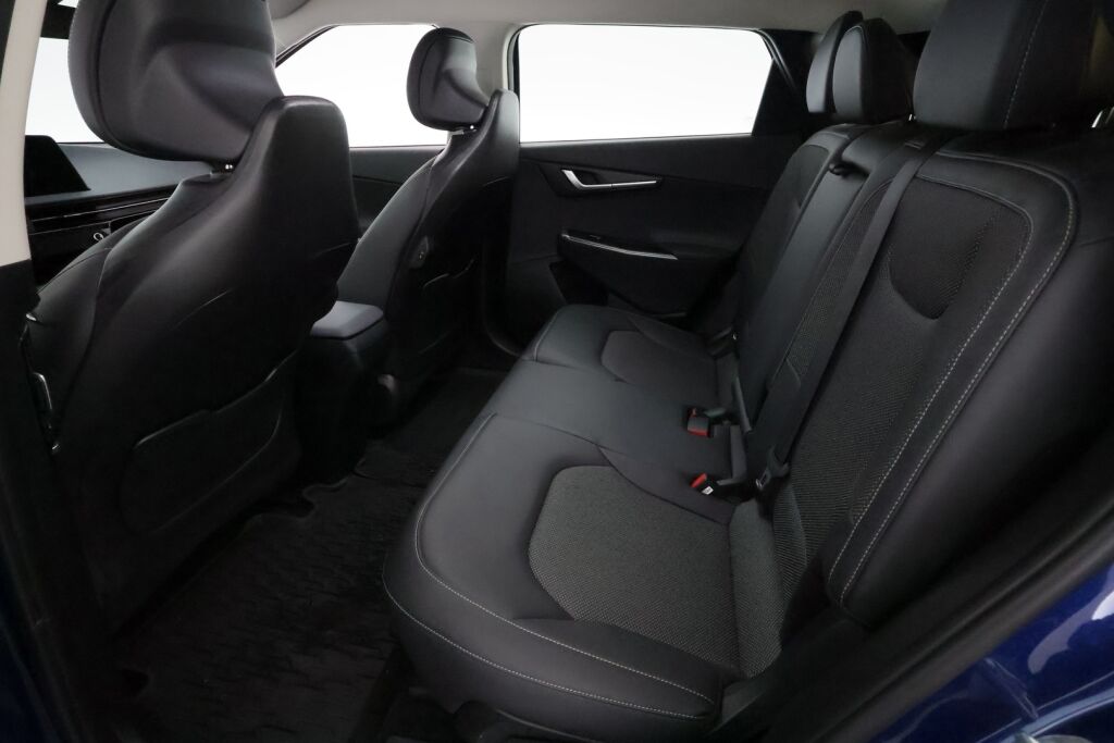 Kia EV6 2023 Sininen