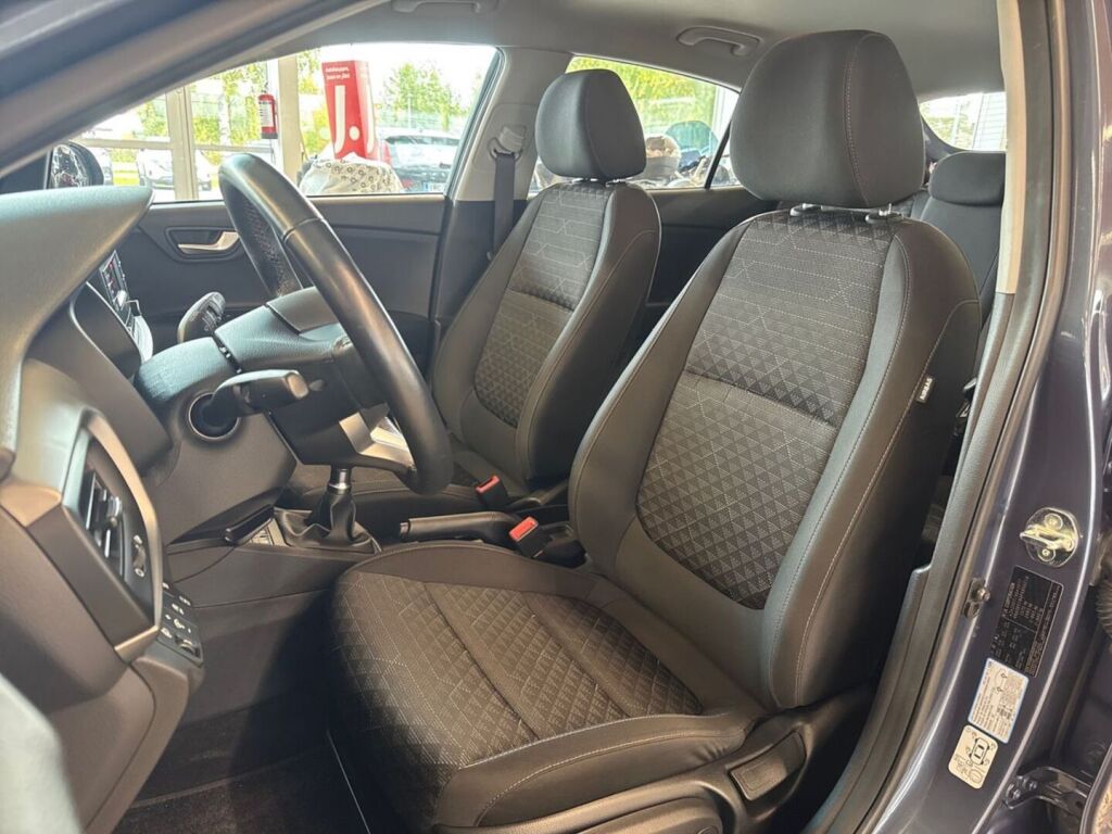 Kia Rio 2023 Sininen