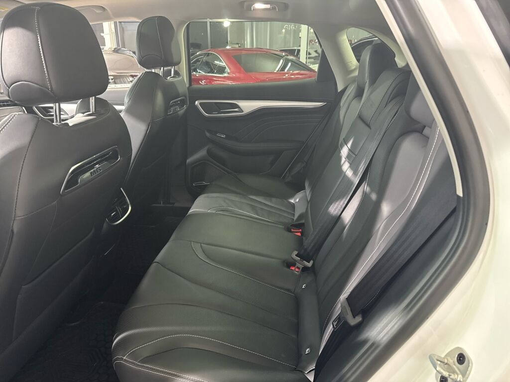 Mg Marvel R 2023 Valkoinen