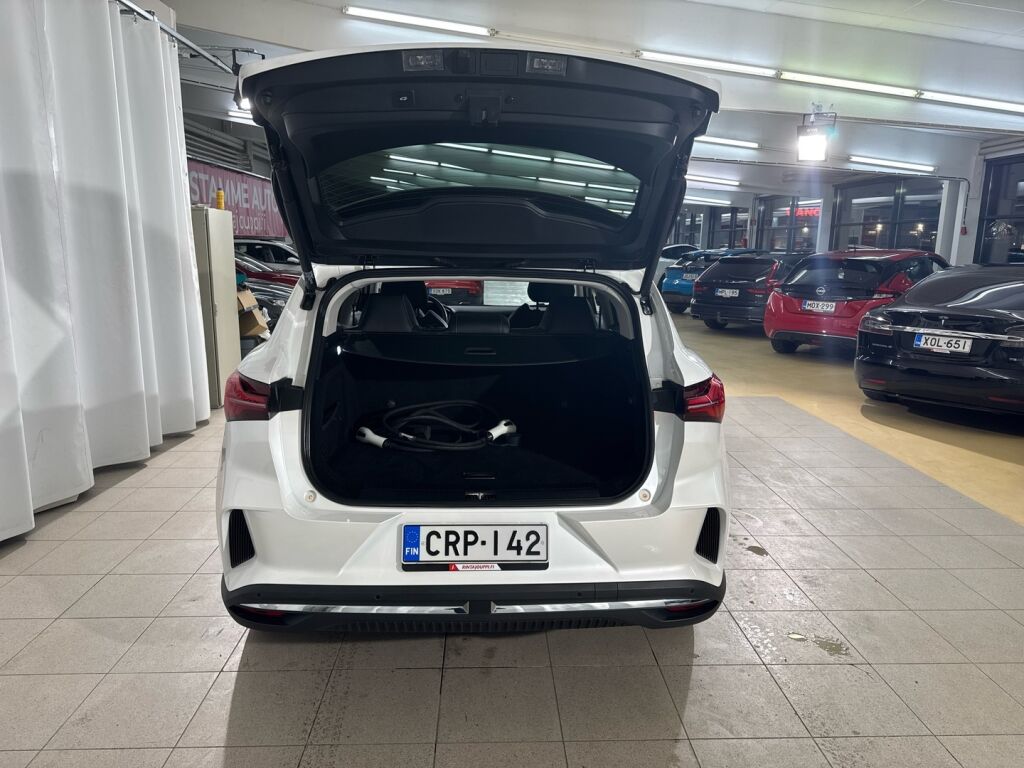 Mg Marvel R 2023 Valkoinen