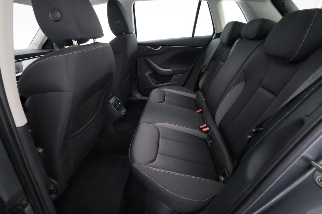 Skoda Kamiq 2023 Harmaa