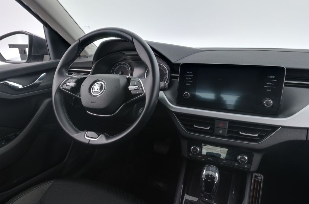 Skoda Kamiq 2023 Harmaa