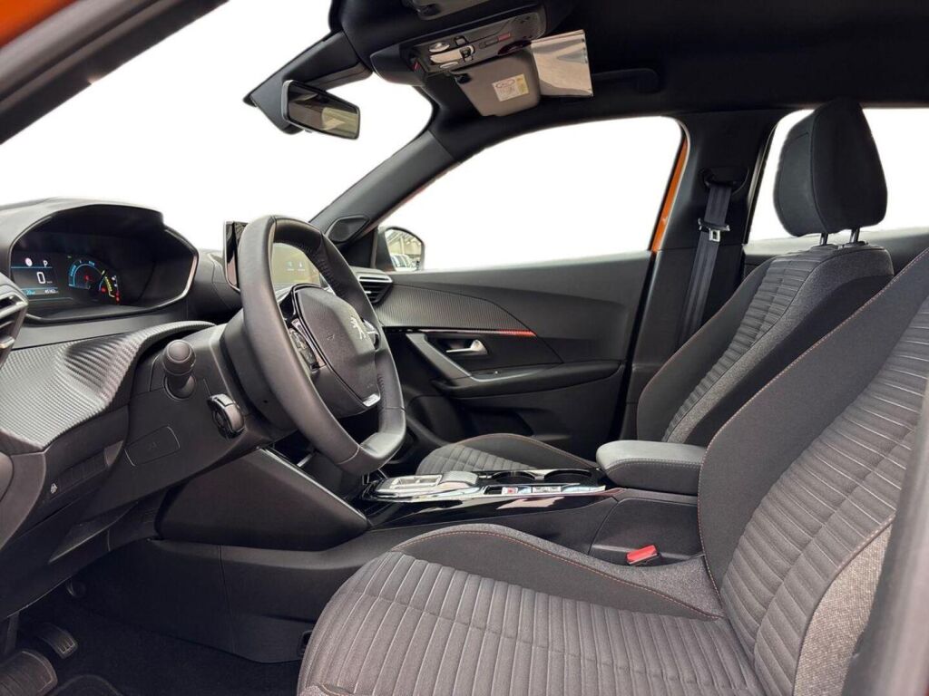 Peugeot e-2008 2023 Oranssi