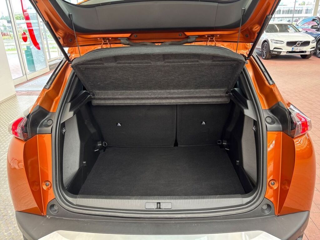 Peugeot e-2008 2023 Oranssi