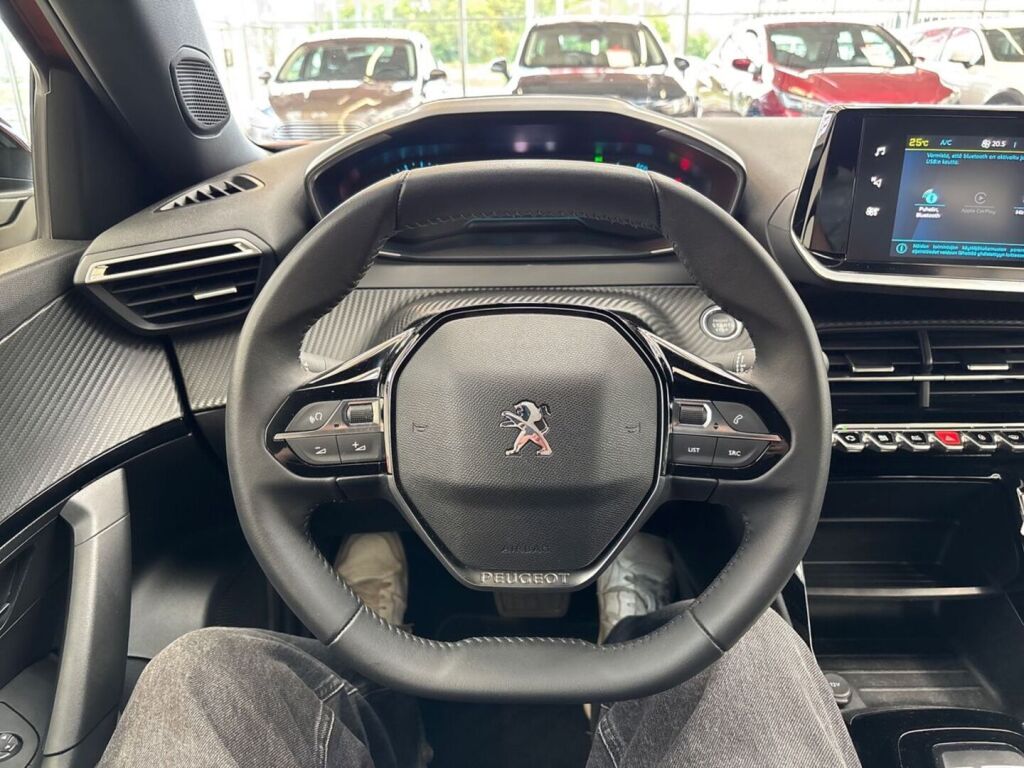 Peugeot e-2008 2023 Oranssi