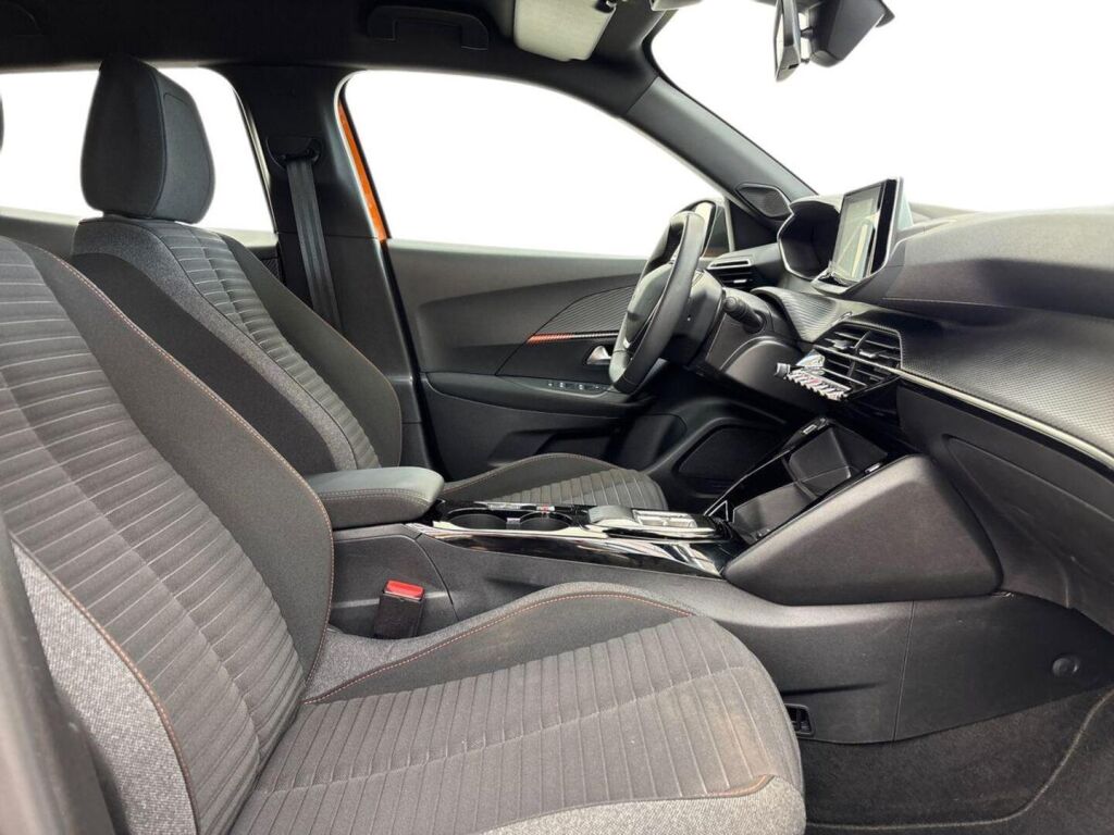 Peugeot e-2008 2023 Oranssi