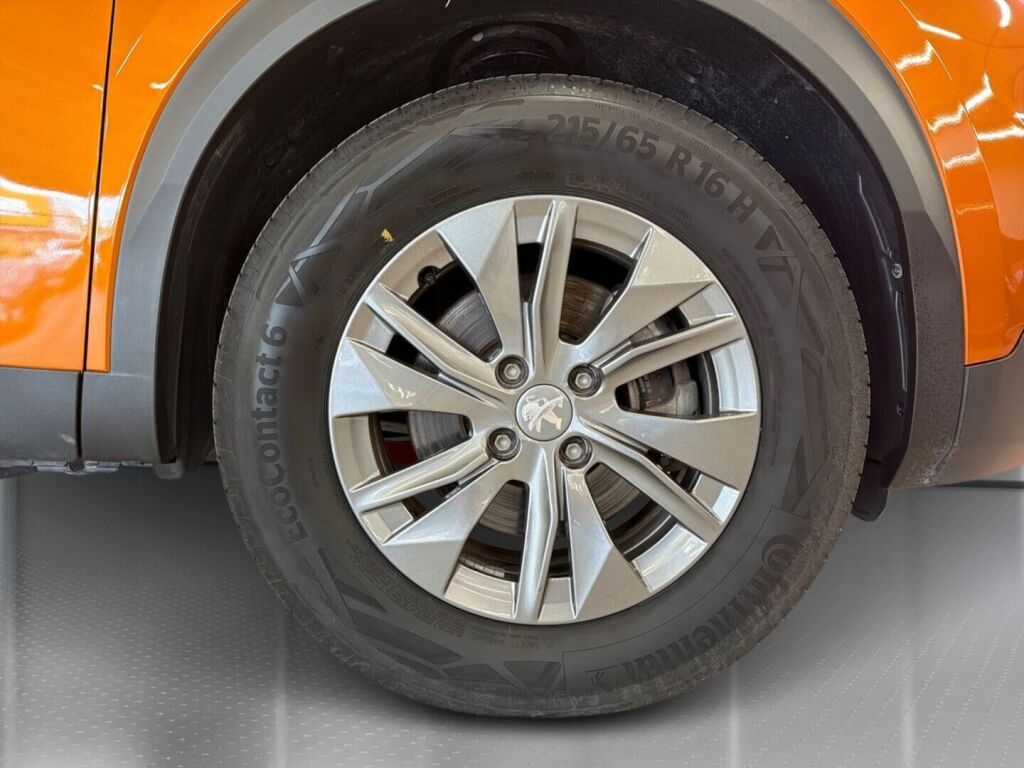 Peugeot e-2008 2023 Oranssi