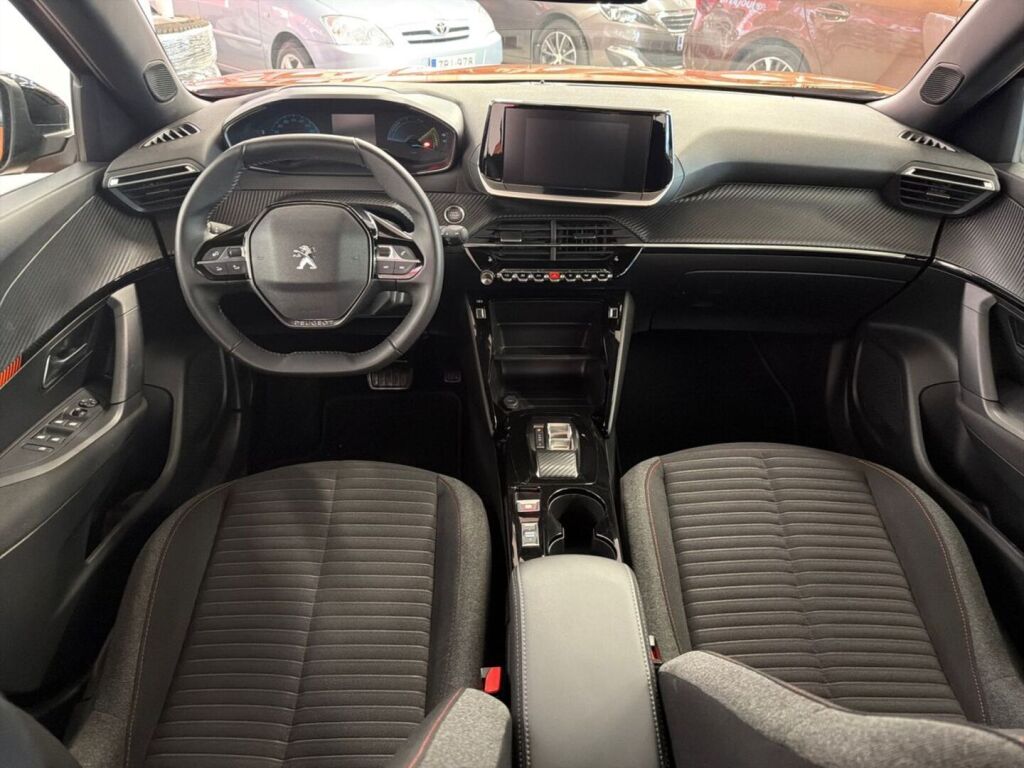 Peugeot e-2008 2023 Oranssi