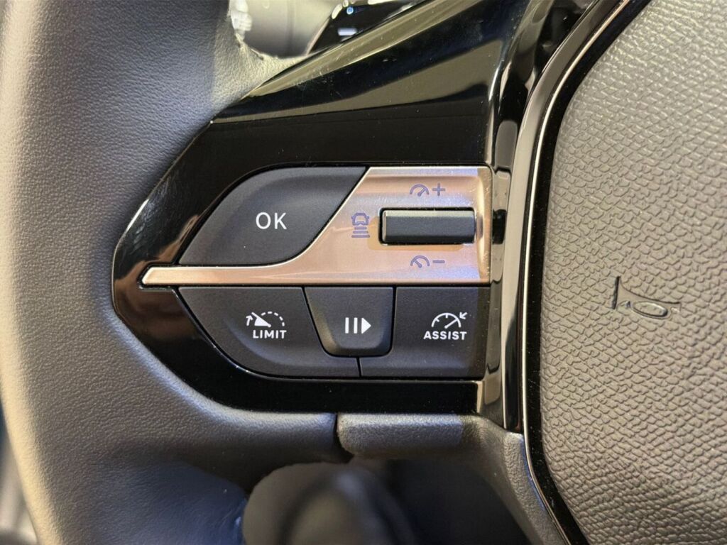 Peugeot 408 2023 Sininen