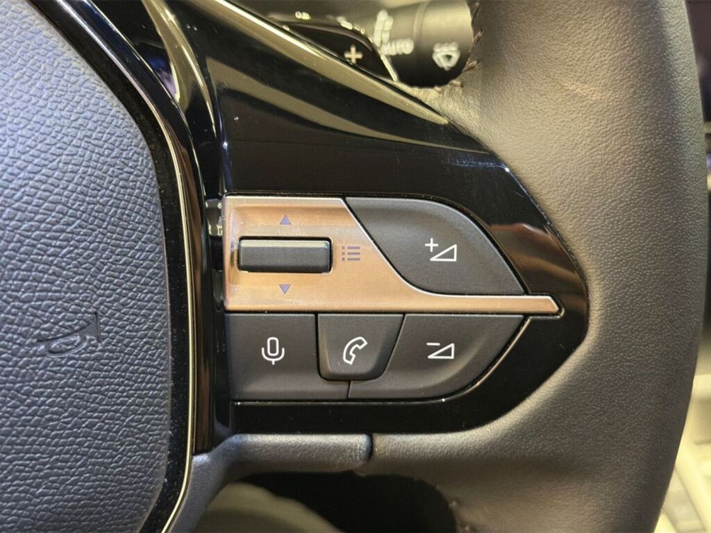 Peugeot 408 2023 Sininen