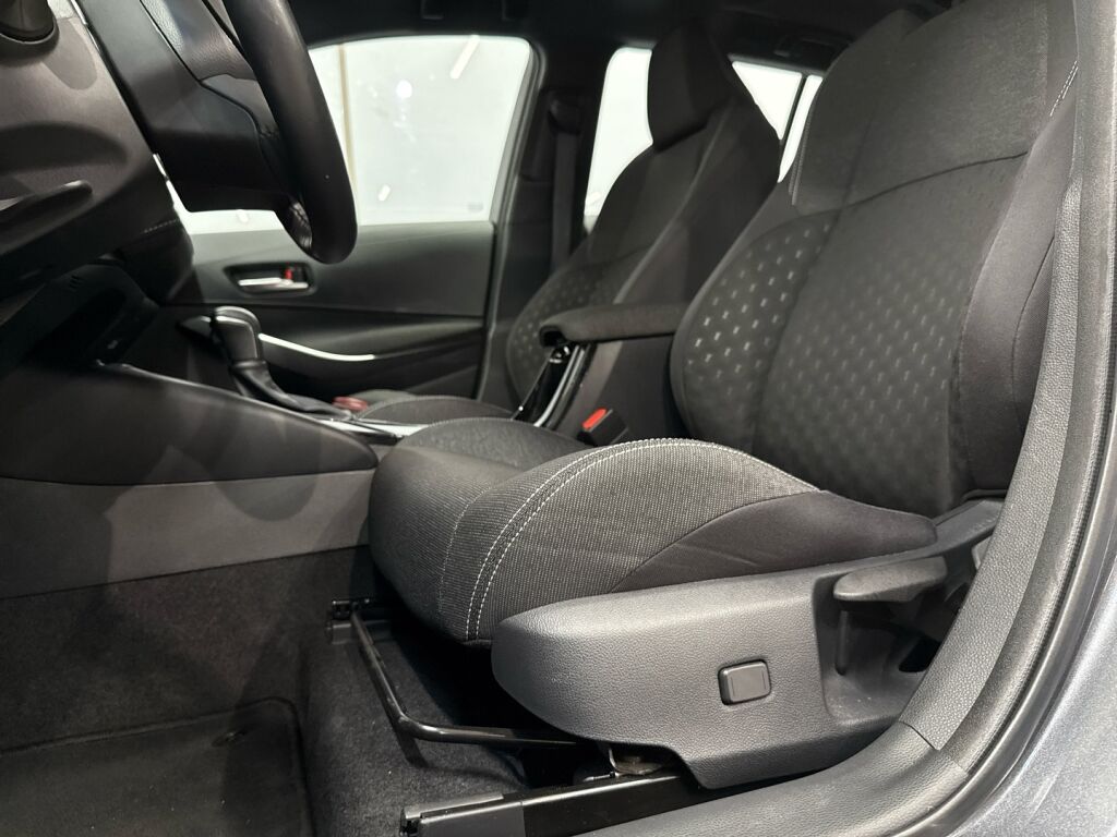 Toyota Corolla 2024 Harmaa