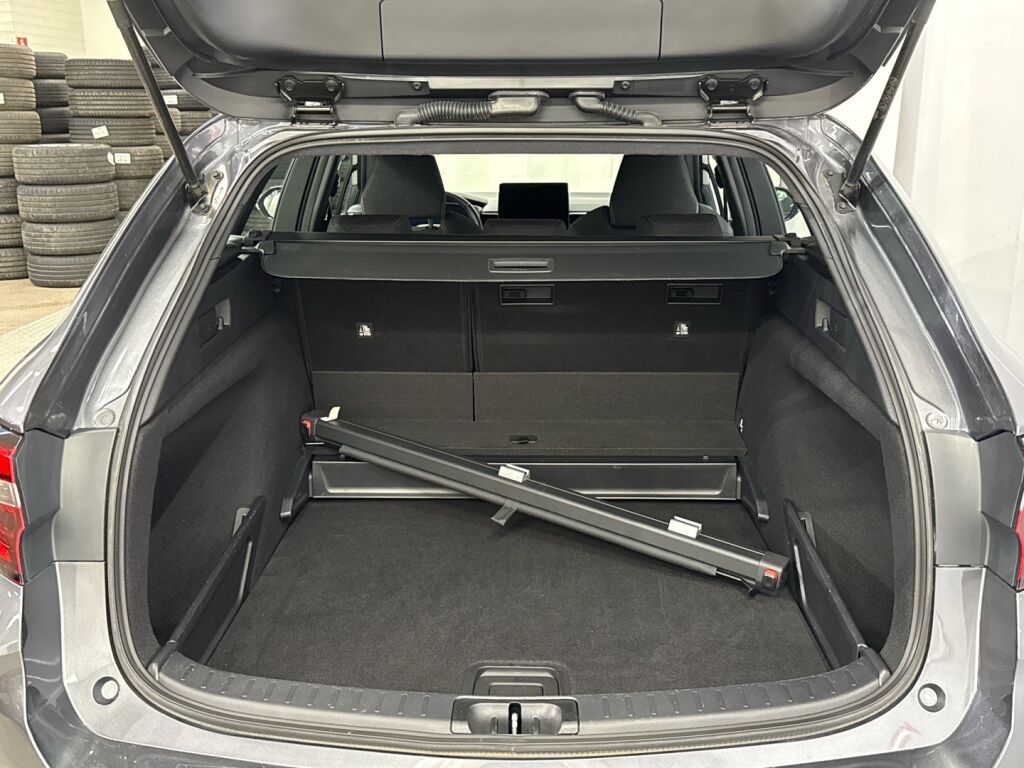 Toyota Corolla 2024 Harmaa