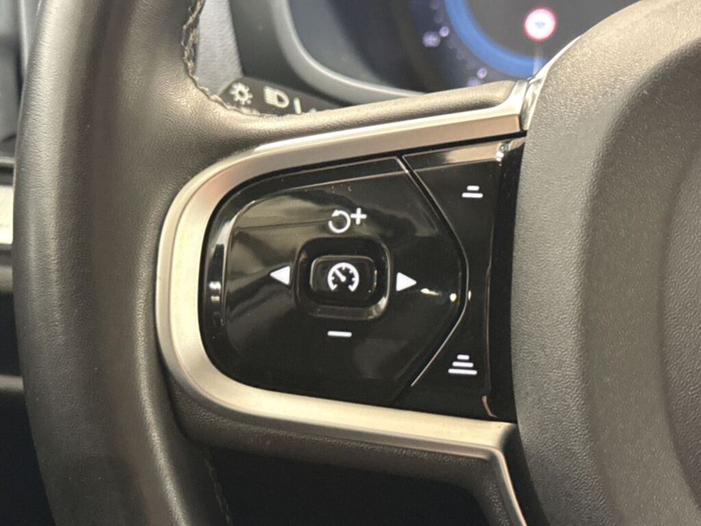 Volvo V60 2024 Harmaa