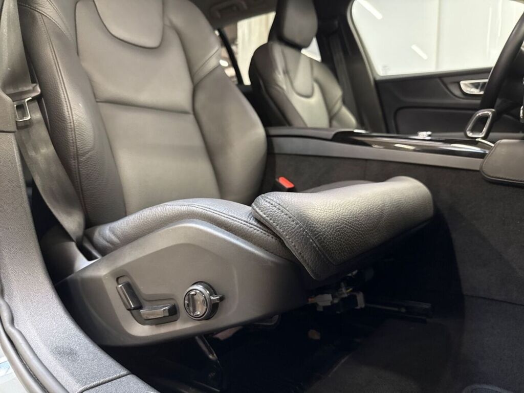 Volvo V60 2024 Harmaa