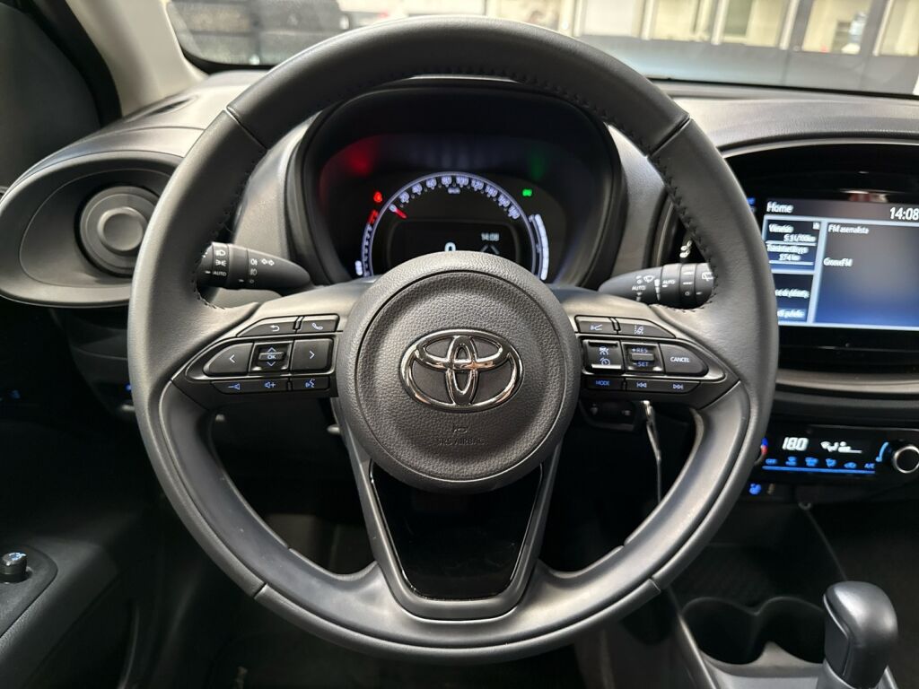 Toyota Aygo X 2024 Musta