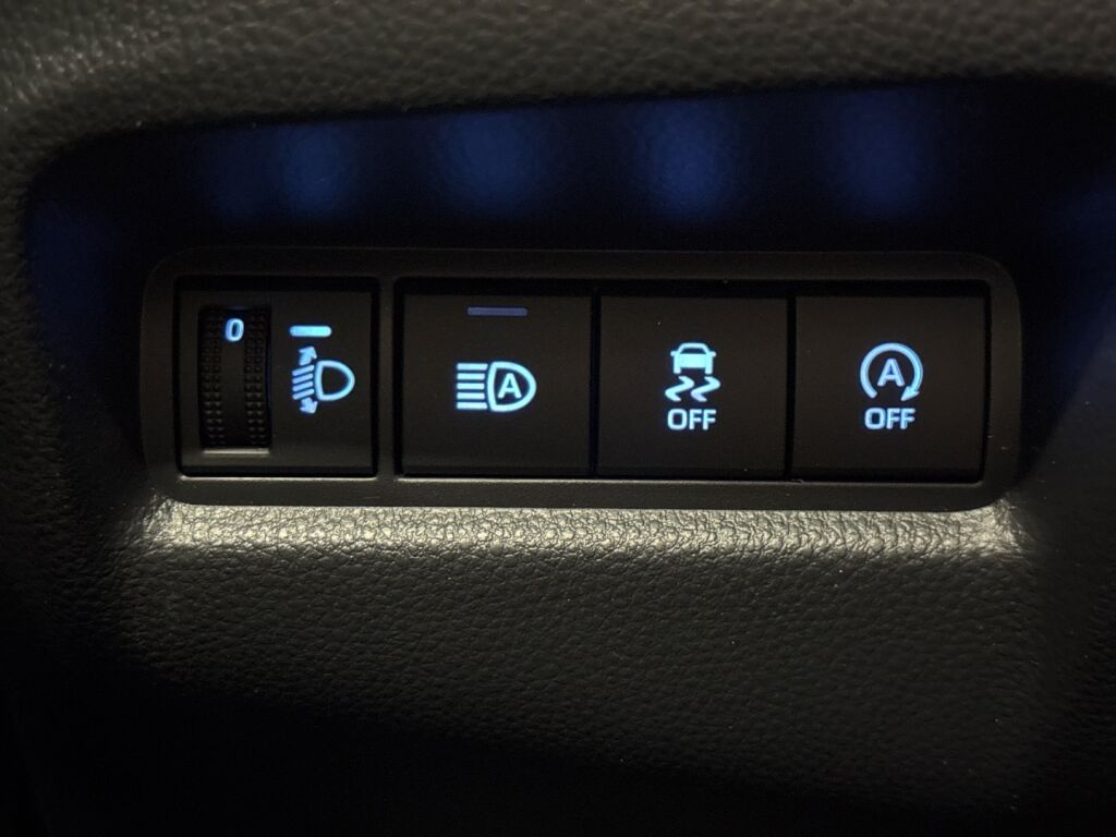 Toyota Aygo X 2024 Musta