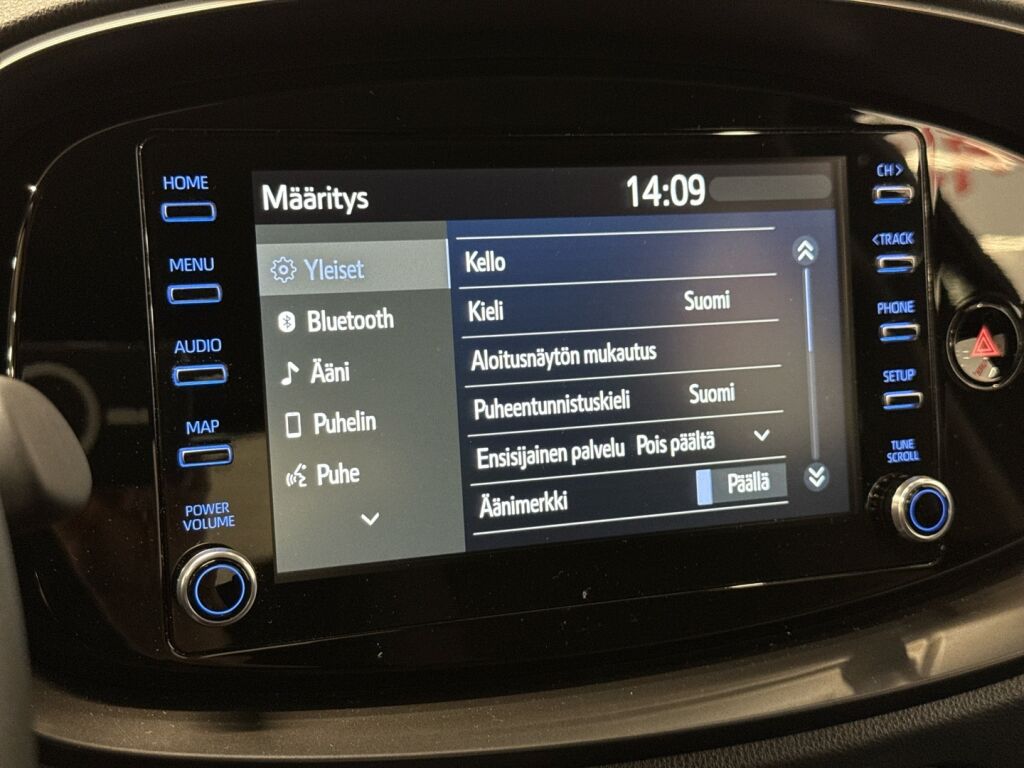 Toyota Aygo X 2024 Musta