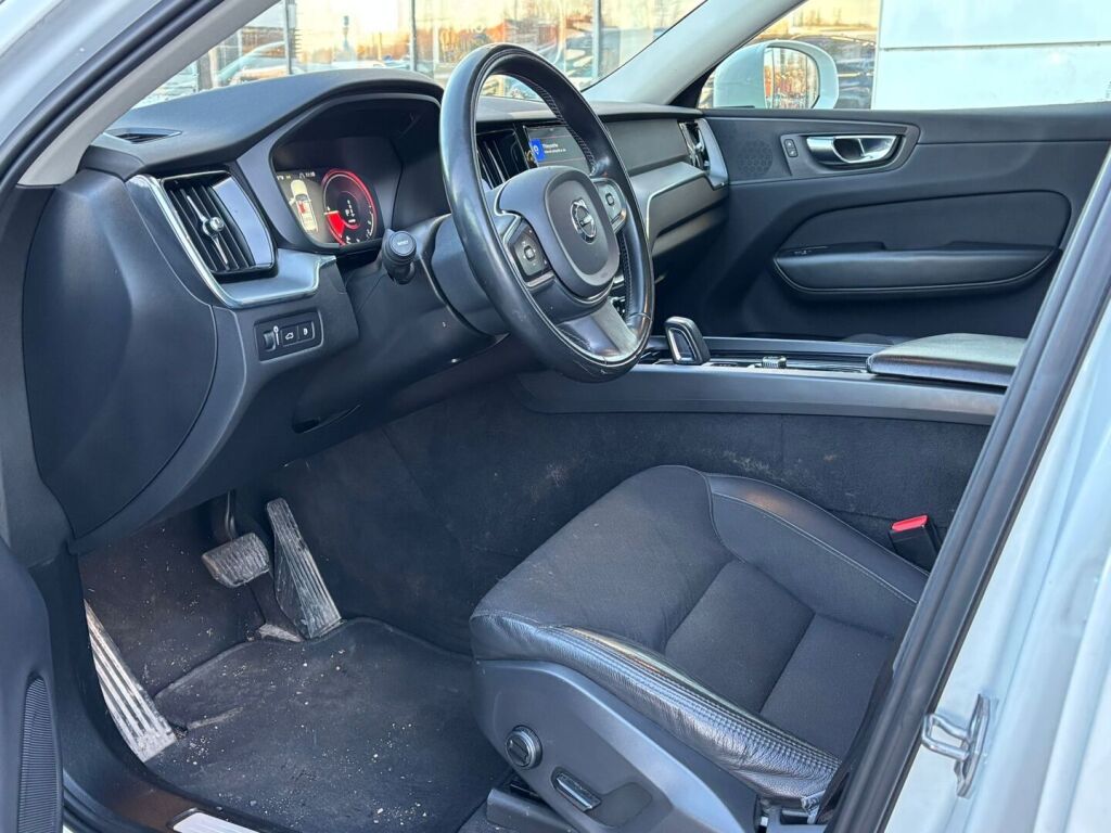 Volvo XC60 2020 Valkoinen