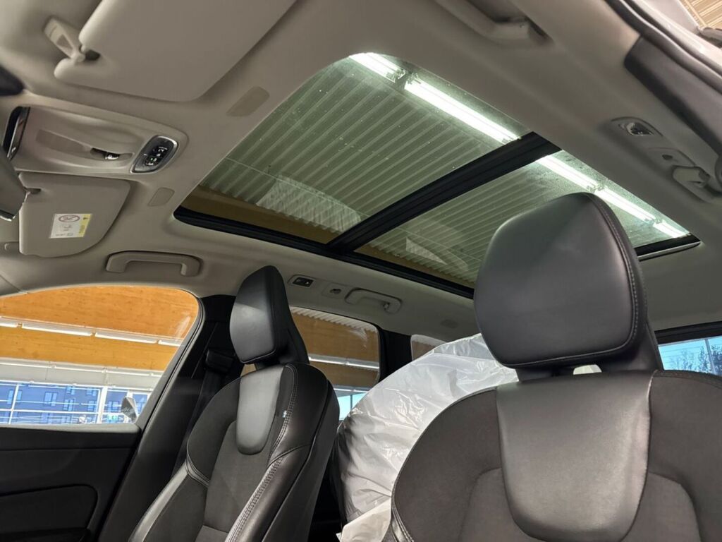 Volvo XC60 2020 Valkoinen