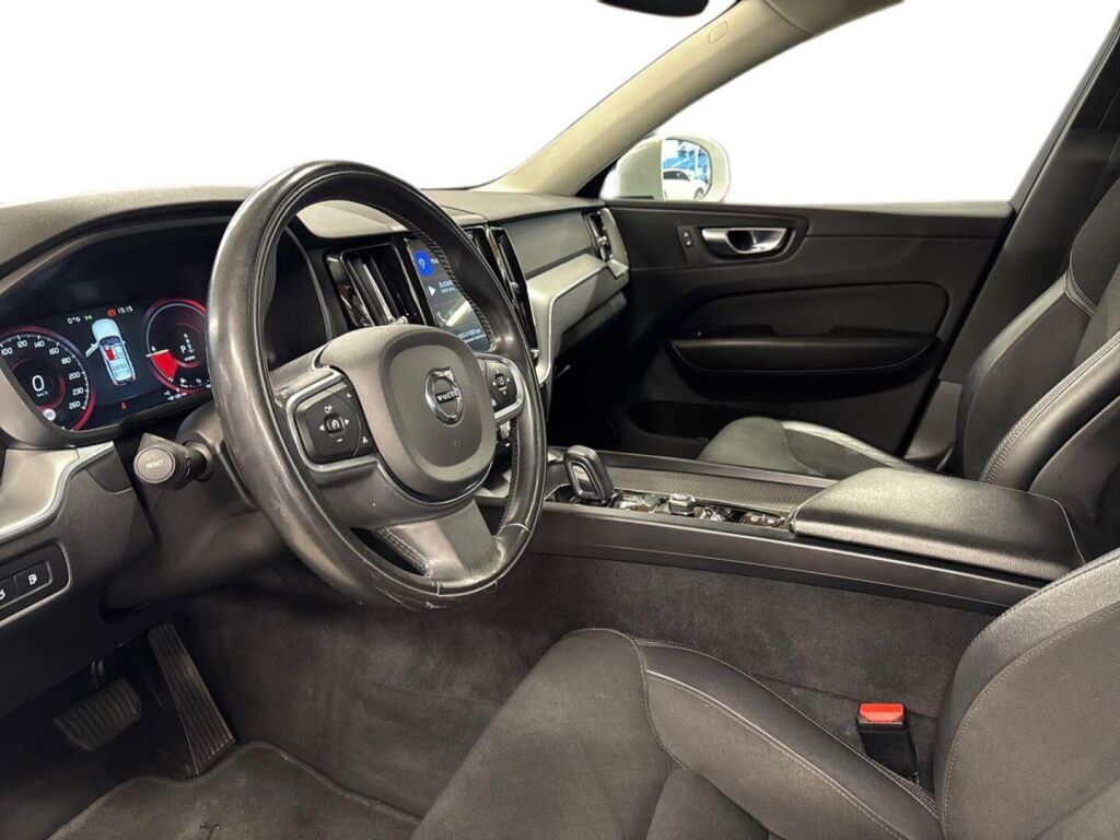 Volvo XC60 2020 Valkoinen