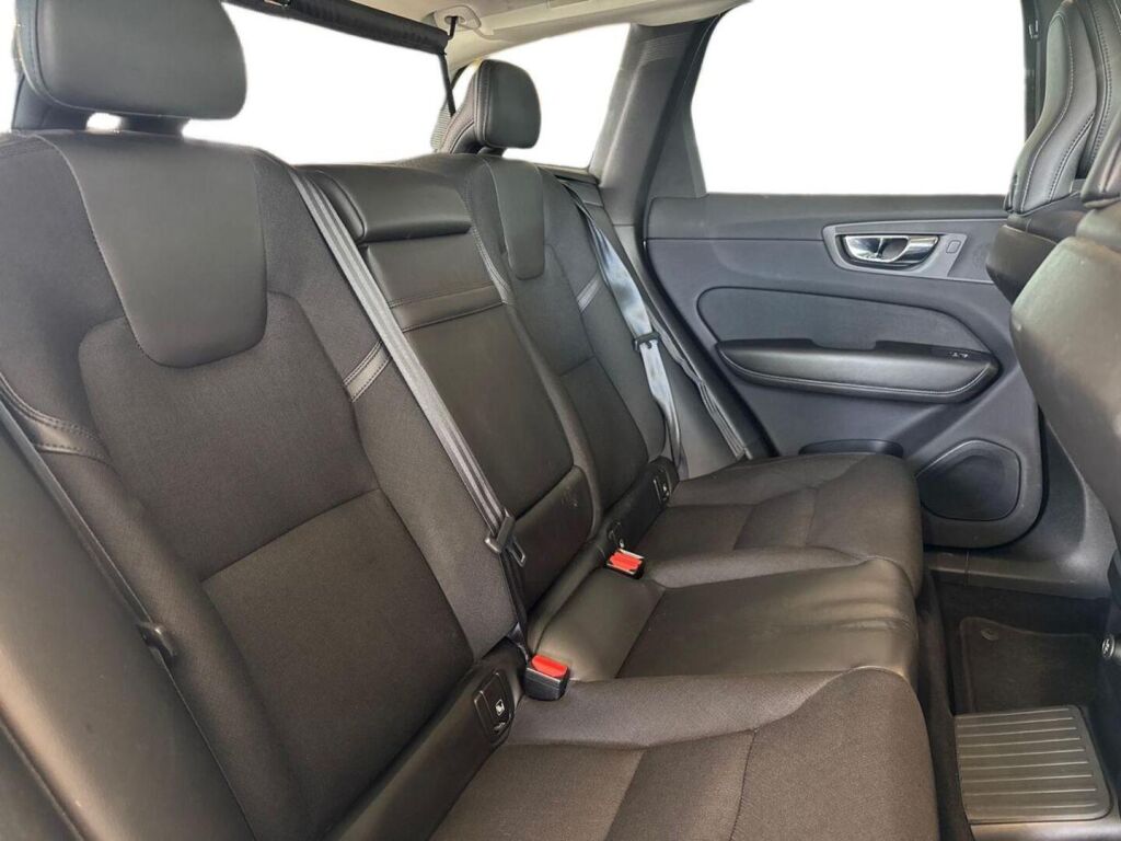 Volvo XC60 2020 Valkoinen
