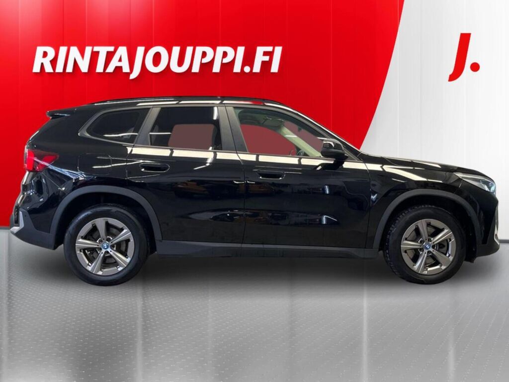 BMW X1 2024 Musta