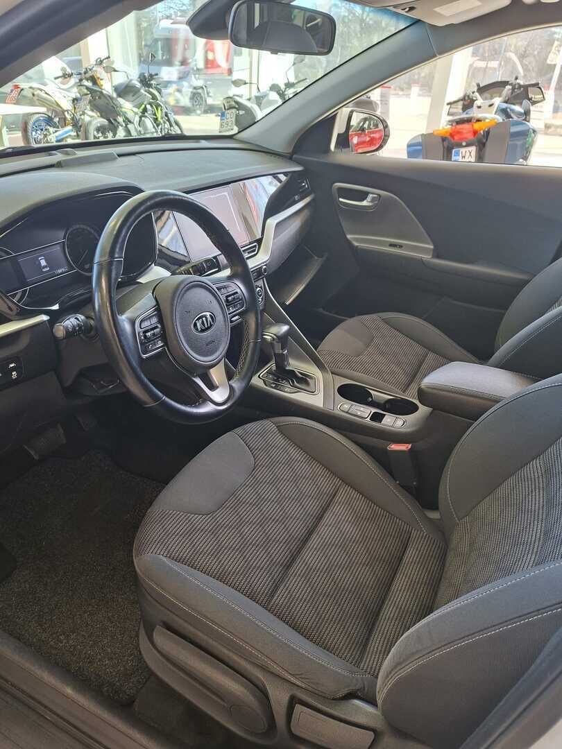 Kia Niro plug-in 2020 Valkoinen