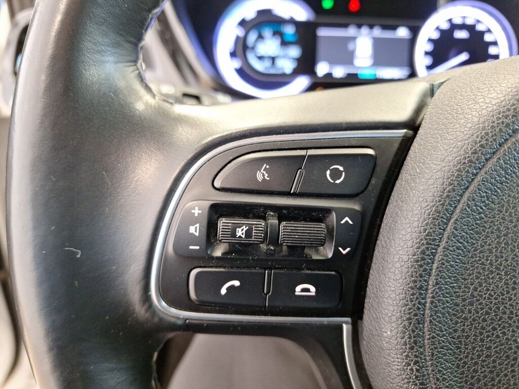 Kia Niro plug-in 2020 Valkoinen