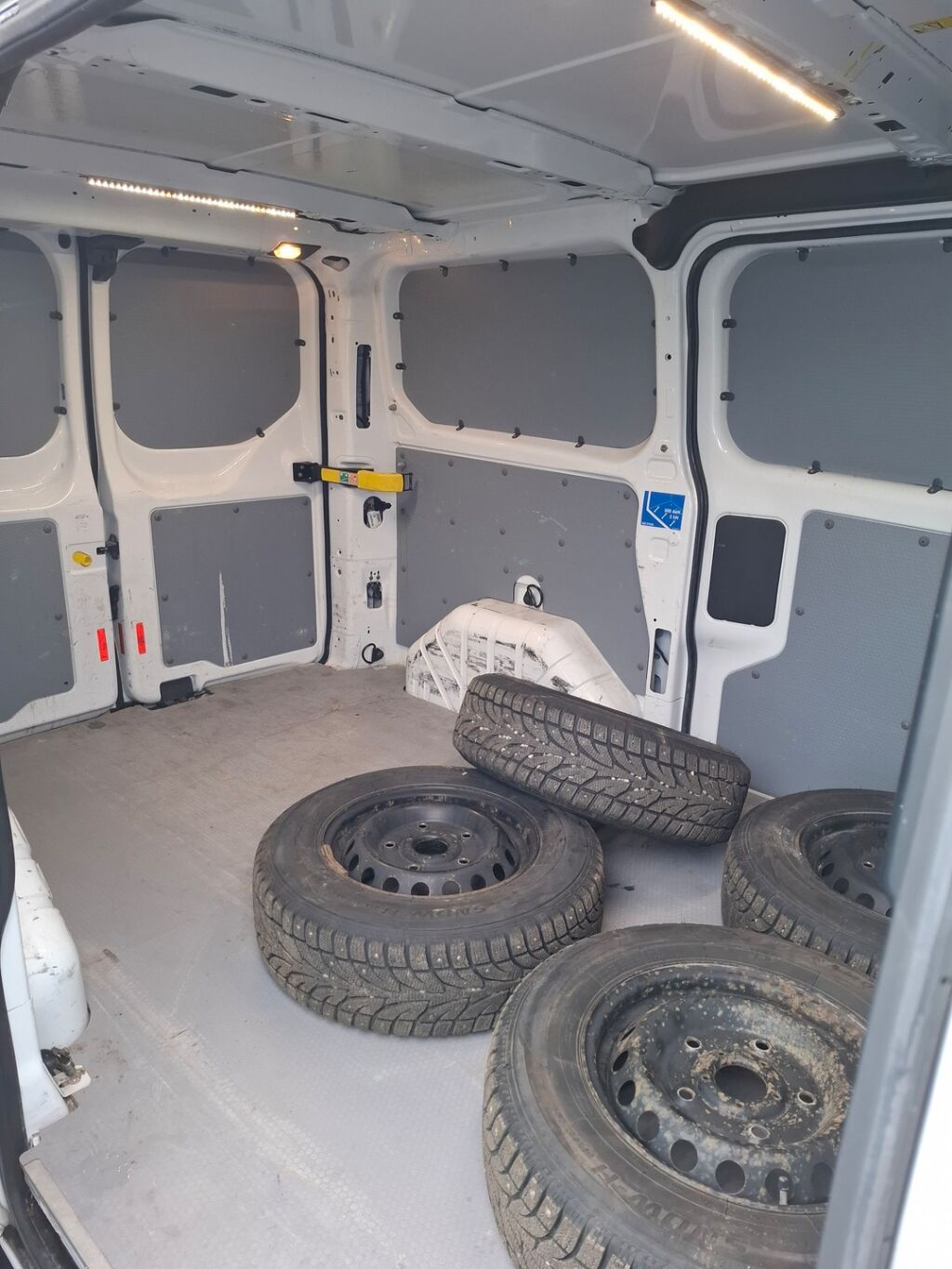 Ford Transit Custom 2017 Valkoinen