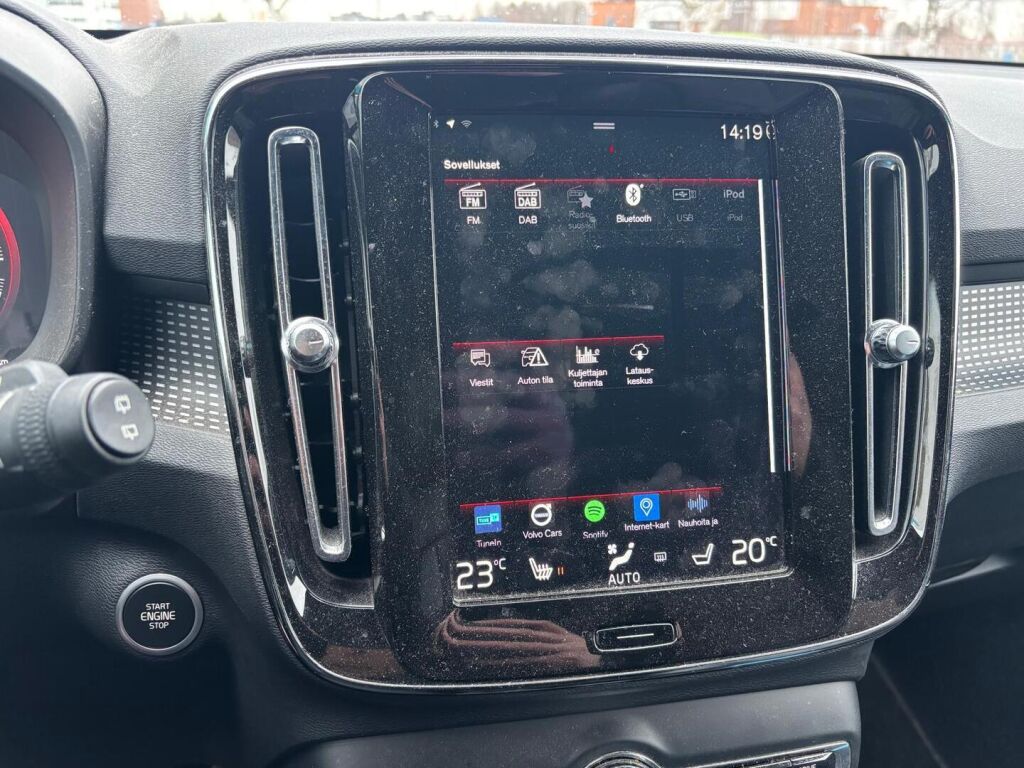 Volvo XC40 2021 Valkoinen