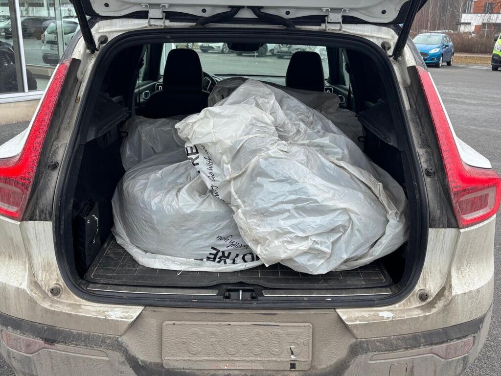 Volvo XC40 2021 Valkoinen